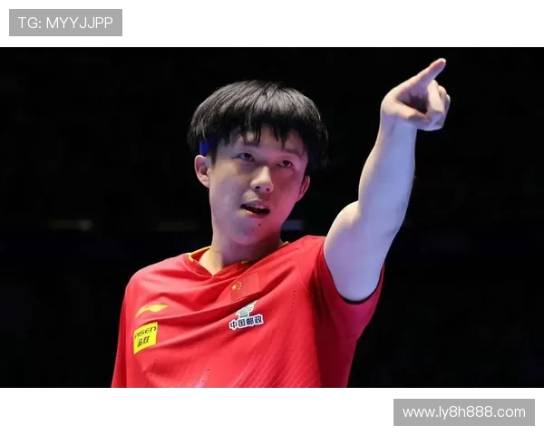 王楚钦笑着表态不满拒绝被叫大头骂我可以别骂家人面对陌生人称呼